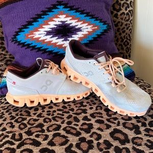 Womens on cloud sneakers